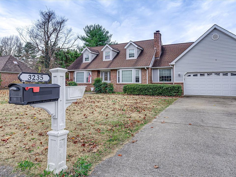 1st image of 3235 Windsor Green Dr