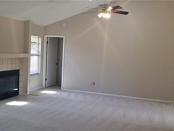 2nd image of 498 Autumn Oaks Pl