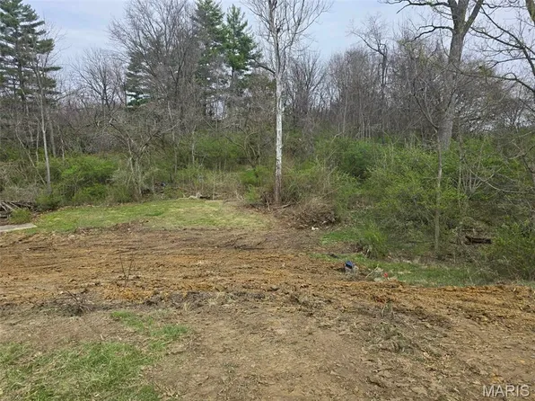 3943 Torch Club Rd, Alton, IL 62002