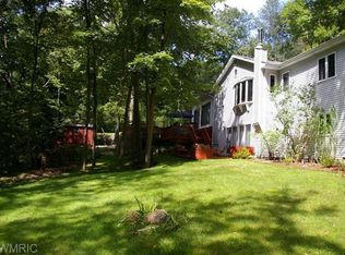 510 Pine Land Dr SE, Ada, MI 49301