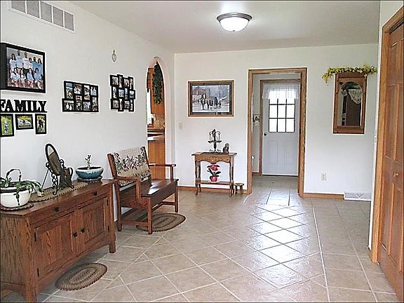 4th image of 1886 Woodridge Cir