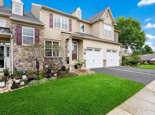 3284 Waterstone Ct, Furlong, PA 18925