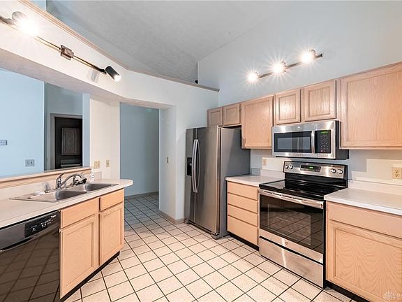 4th image of 6990 Beckett Ct