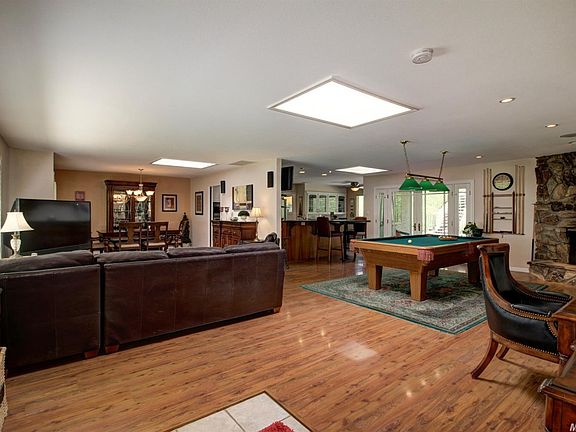 4th image of 670 Riverlake Way