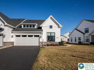 6979 Pine Ln E, Bath, PA 18014