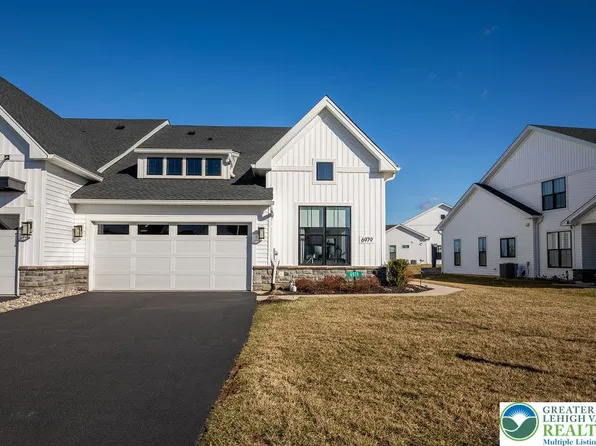 6979 Pine Ln E, Bath, PA 18014