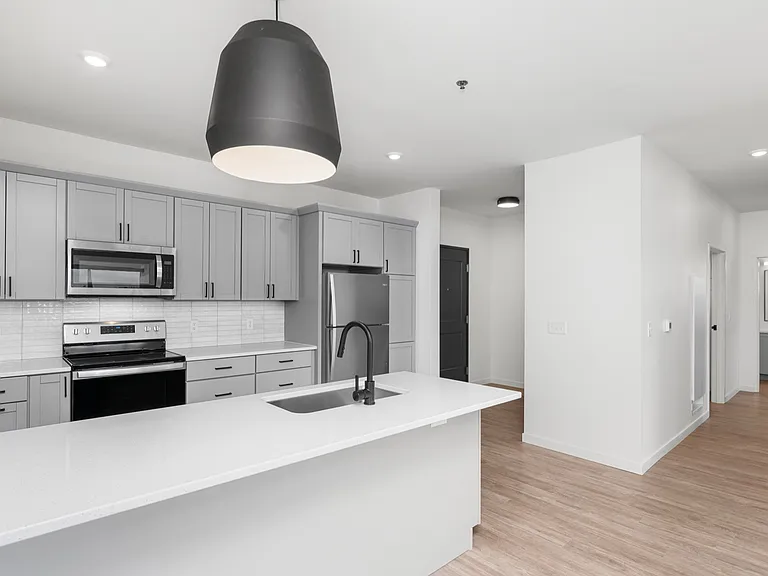 1. Franklin 3.2 - Kitchen 1. Franklin 3.2 - Kitchen