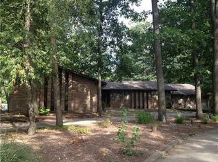 19711 Clark Rd, Belleville, MI 48111