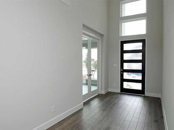 3rd image of 7571 Pemberley Ct