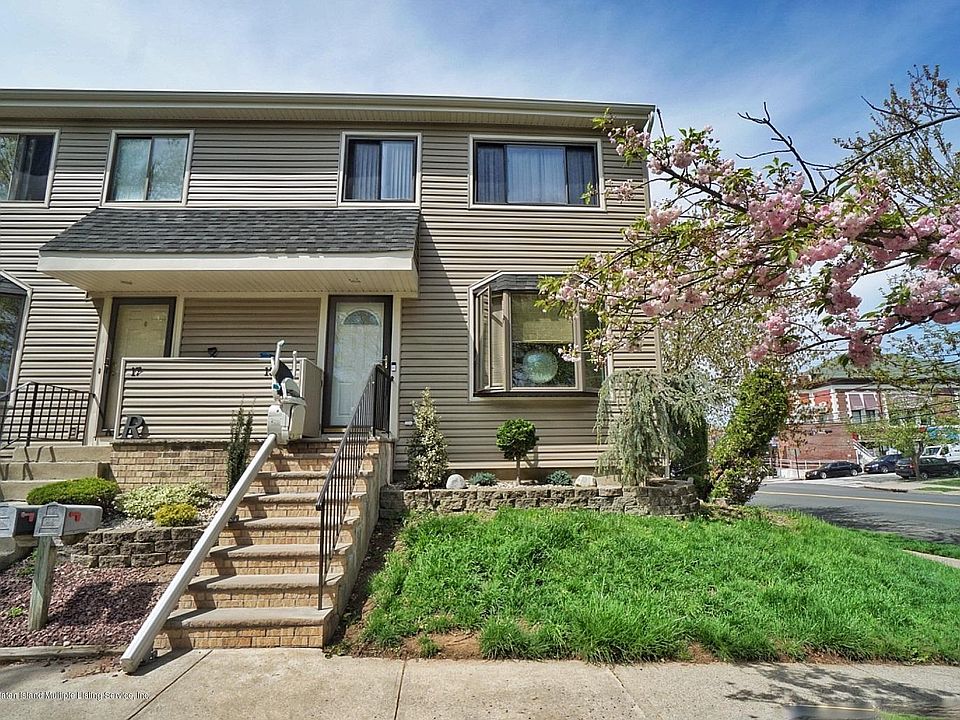 1st image of 15 Berry Ct