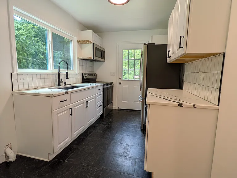 258 Burnt Mill Rd — Photo 5