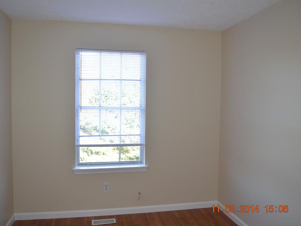 2nd image of 3204 Beaumont Rd