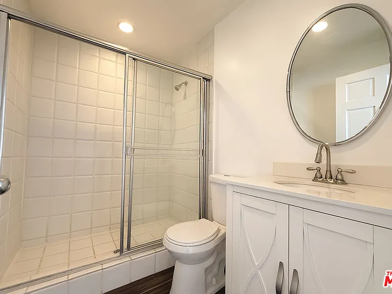 1174 Coldwater Canyon Dr — Photo 18