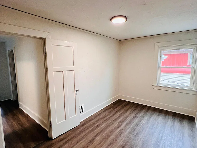 1127 Vernon Dr — Photo 24