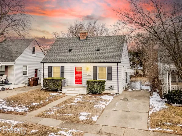 34270 Winslow St, Wayne, MI 48184