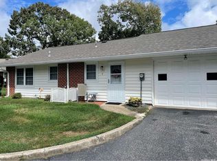 173 Ventry Ct UNIT B, Ridge, NY 11961