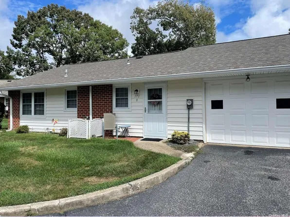 173 Ventry Court #B, Ridge, NY 11961