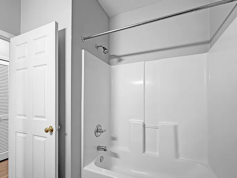 Beaver Creek Apartments — Photo 40