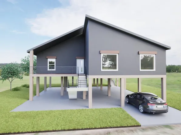 105 Spruce St, Pass Christian, MS 39571