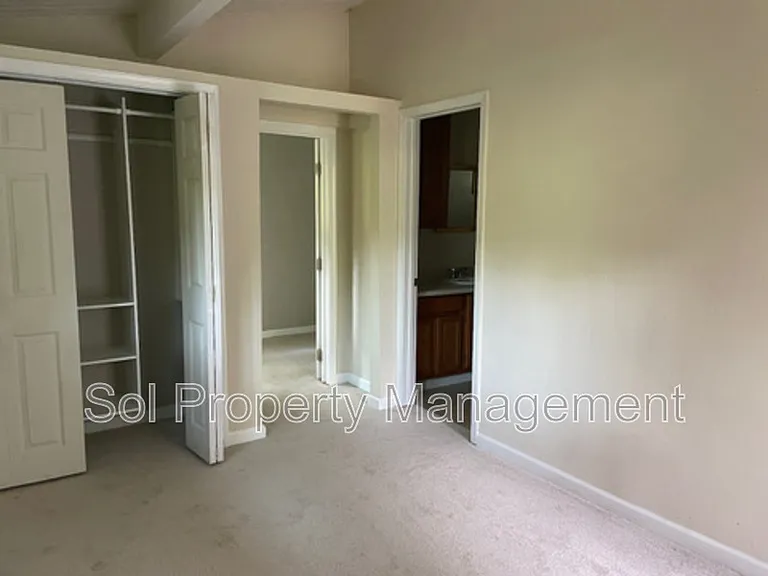 175 S Redwood Dr — Photo 14