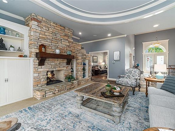 5th image of 6411 Muirfield St