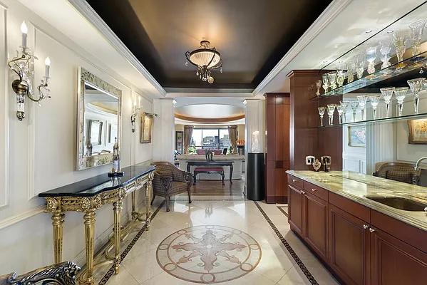 Sold by Nest Seekers International | media 3