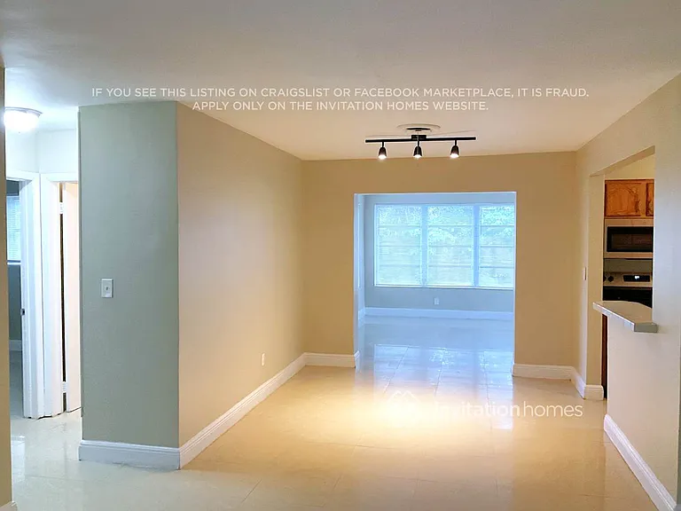 5560 SW 7th Ct — Photo 6