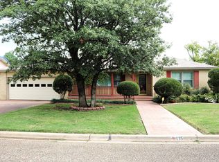 115 SW 5th St, Lockney, TX 79241
