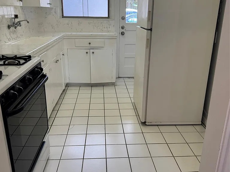 2245 Welch St #2 — Photo 11