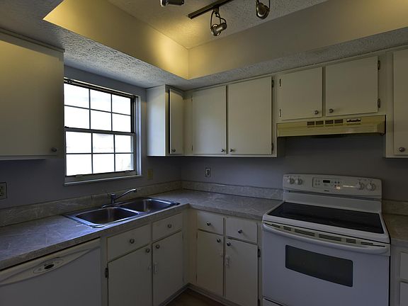 4th image of 5117 Dalmeny Ct