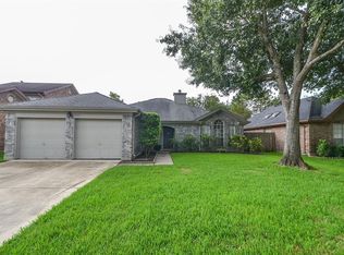 17423 Saxon Dr, Houston, TX 77095