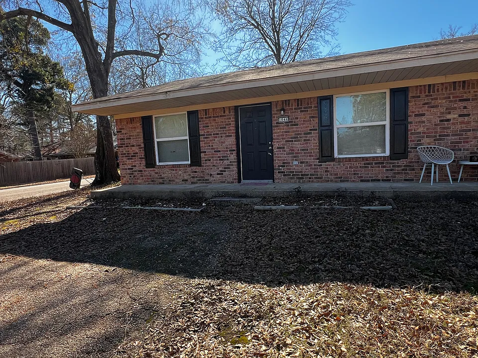 104 E Ward Dr #B