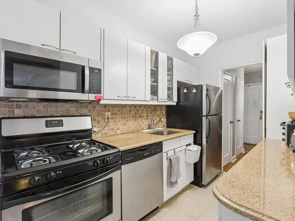 123-35 82nd Rd APT 5M, Kew Gardens, NY 11415