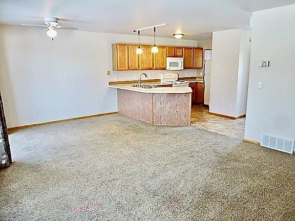 5th image of 3440 Granger Ave S Unit 28
