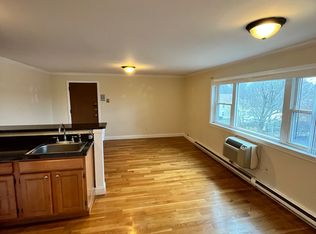 22 Kensington Rd APT 9, Weymouth, MA 02188