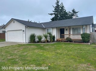921 NW Quarterdeck Loop, Oak Harbor, WA 98277