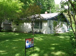 1832 N Burrell St, Sanford, MI 48657