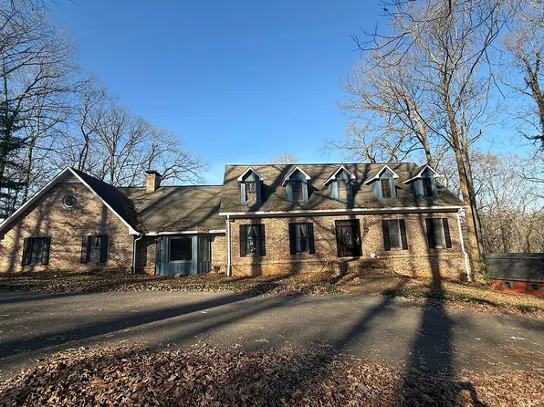 1006 W Outer Dr #B, Oak Ridge, TN 37830