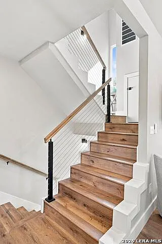 2 bed, 2.5 bath, 1041 sqft, $1,875 — Photo 3