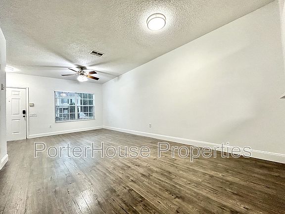 3rd image of 12427 Berkeley Square Dr Unit 1