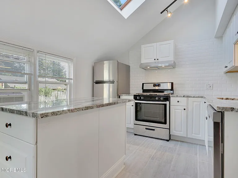 52 Leonard St — Photo 8