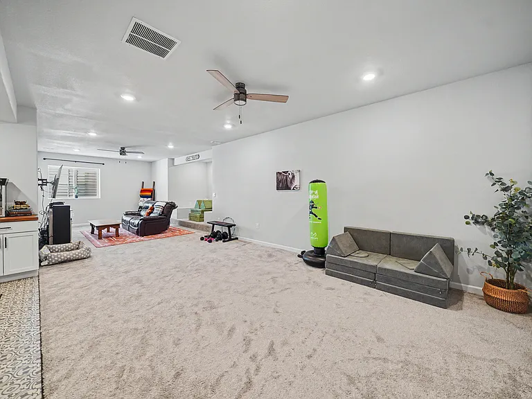 6339 Knapp Dr — Photo 33