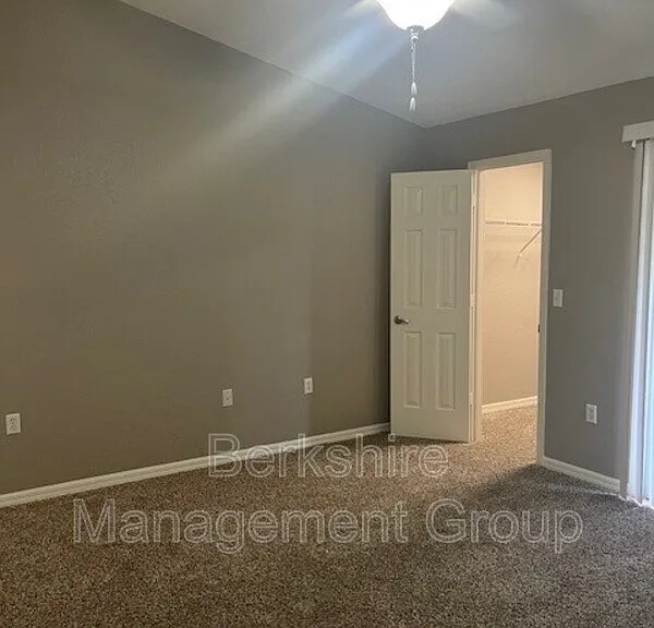 1113 Pogonia Dr — Photo 5
