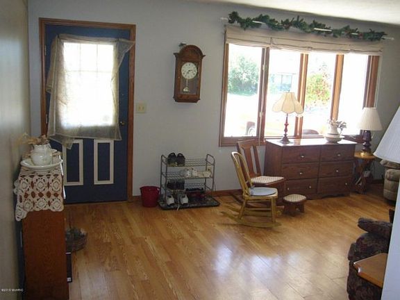 5th image of 6700 Sunfield Dr SW