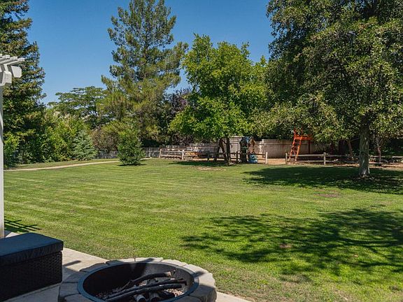 3rd image of 37254 Ironwood Dr