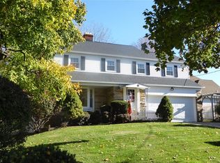 1443 Clearview Rd, Lyndhurst, OH 44124