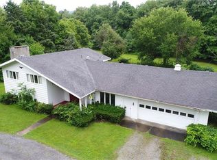 8045 W Hollow Rd, Naples, NY 14512