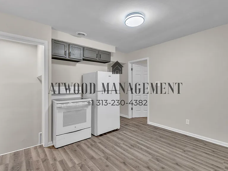 21440 Bennett St — Photo 6