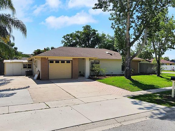2nd image of 12033 Molucca Ct