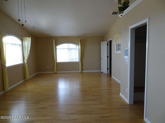 5th image of 1926 Ventnor Cir